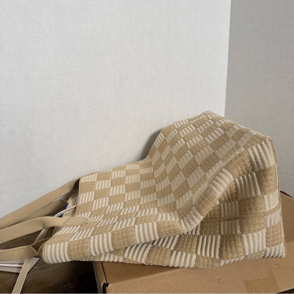 Rothy's The Lightweight Tote Checker Sand Medium Size - Picture 5 of 12